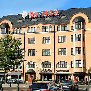 https://go-happy-home-vilhonkatu-9-stylish-home-in-the-heart-of.tophotelshelsinki.com