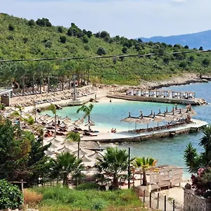 https://klejdis-house.albaniahotels.org